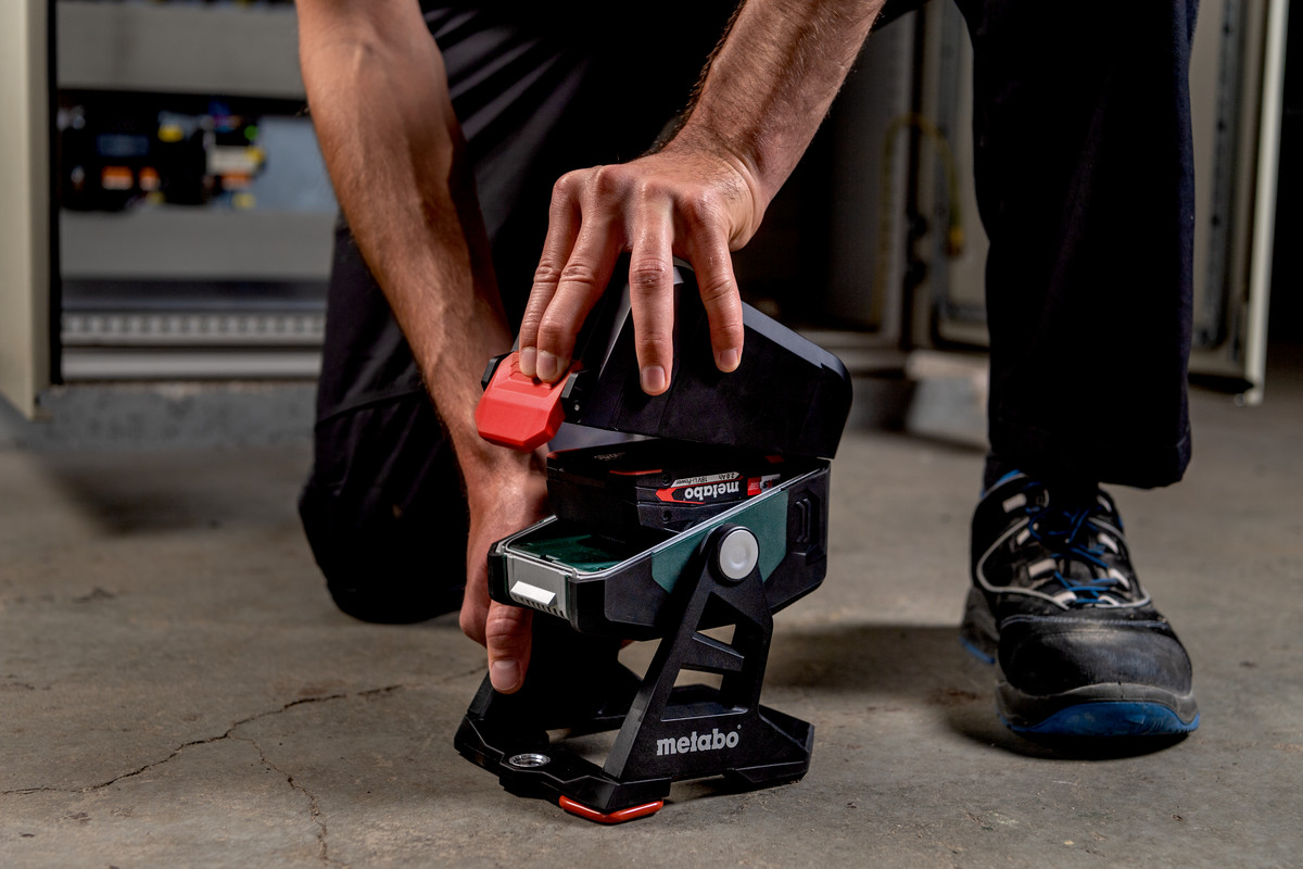 BSA 12-18 LED 2000 (601504850) BATERIJSKE SVETILKE ZA GRADBIŠČA