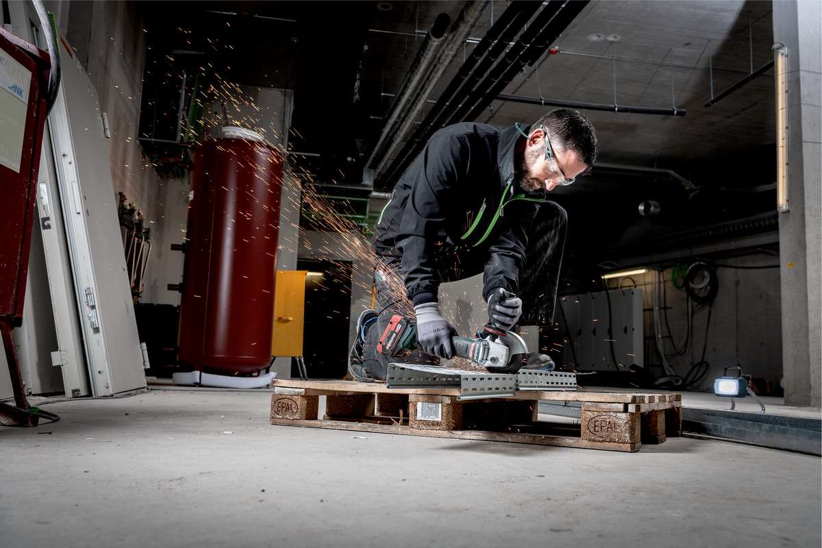 WB 18 LTX BL 125 SE (613077840) Quick kotna brusilka v kovčku