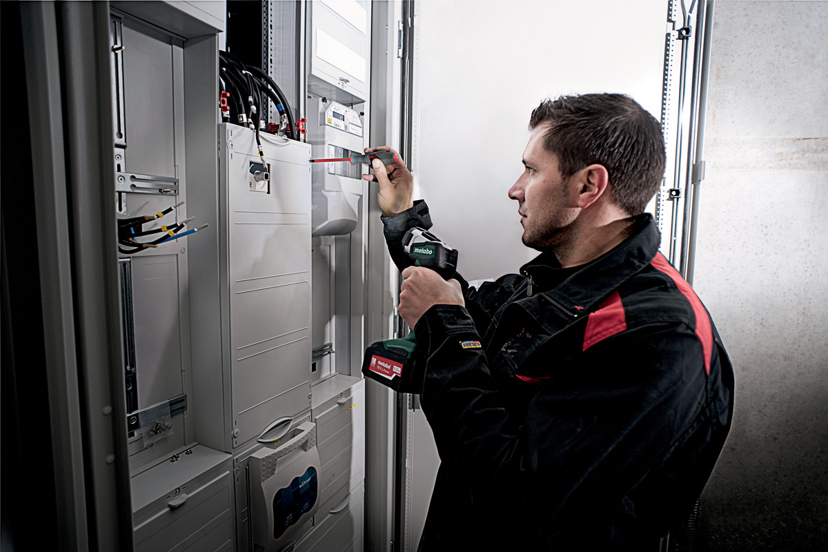 ULA 14.4-18 LED (600368000) BATERIJSKA ROČNA SVETILKA